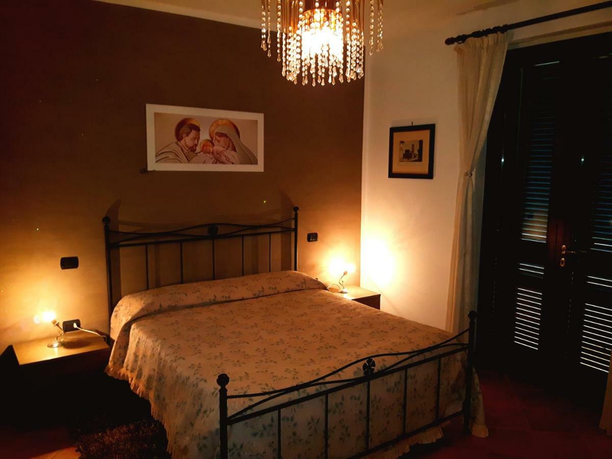 Bed and Breakfast Elisa House Foligno Exterior foto